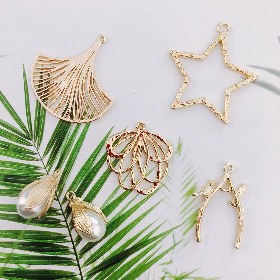 Wholesale Alloy Electroplated Fashion Geometric Jewelry Accessories Earrings Pendant