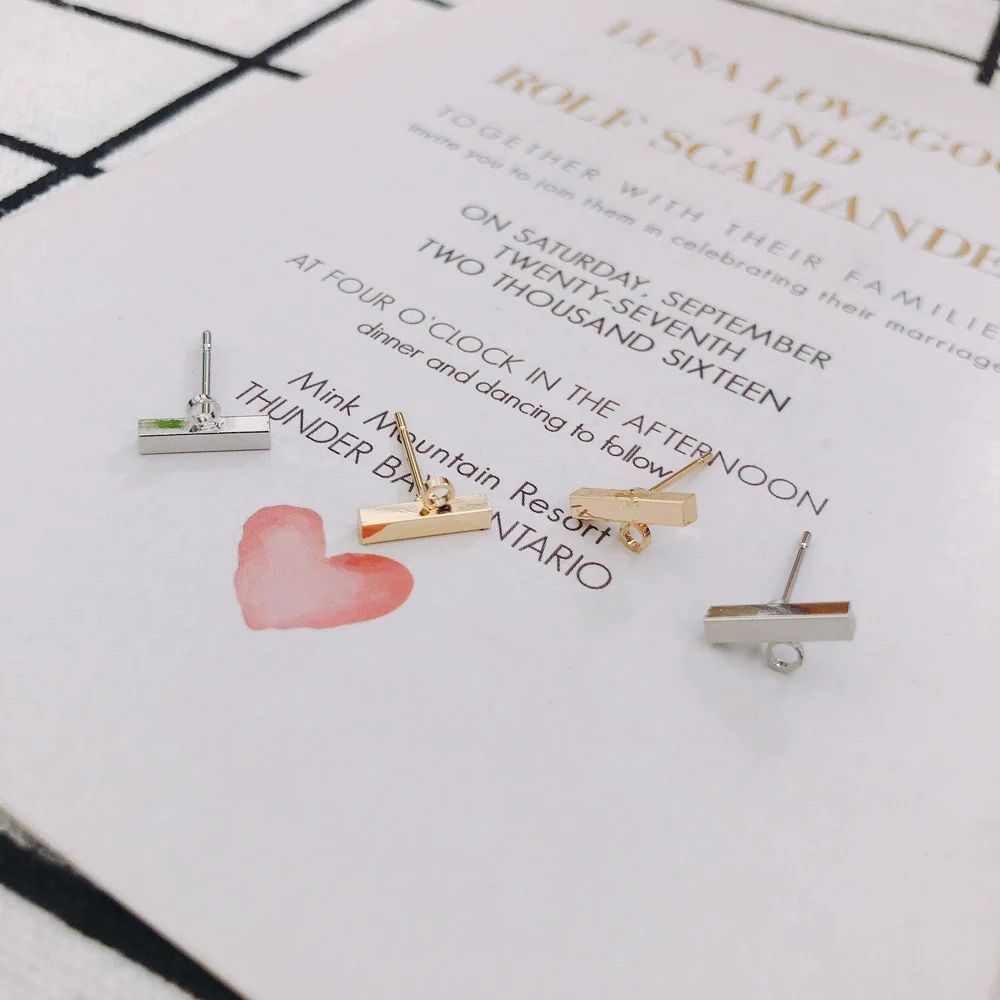 Wholesale Alloy Fashion Smooth Color Electroplated Oneword Earring With Hanging Ear Accessories