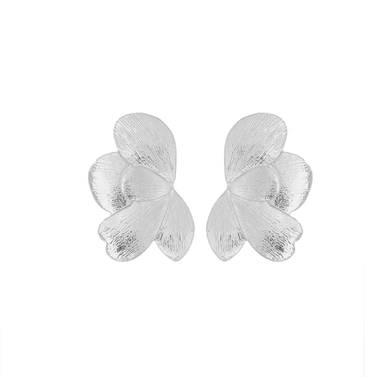 Wholesale Alloy Fashion Women's Flower Earrings With Electroplating - Image 6