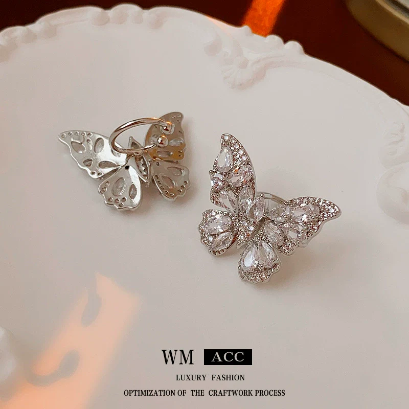 Wholesale Alloy Geometric Butterfly Women's Cold Style Fashion Light Luxury Ear Bone Clip Earrings With Electroplating - Image 2