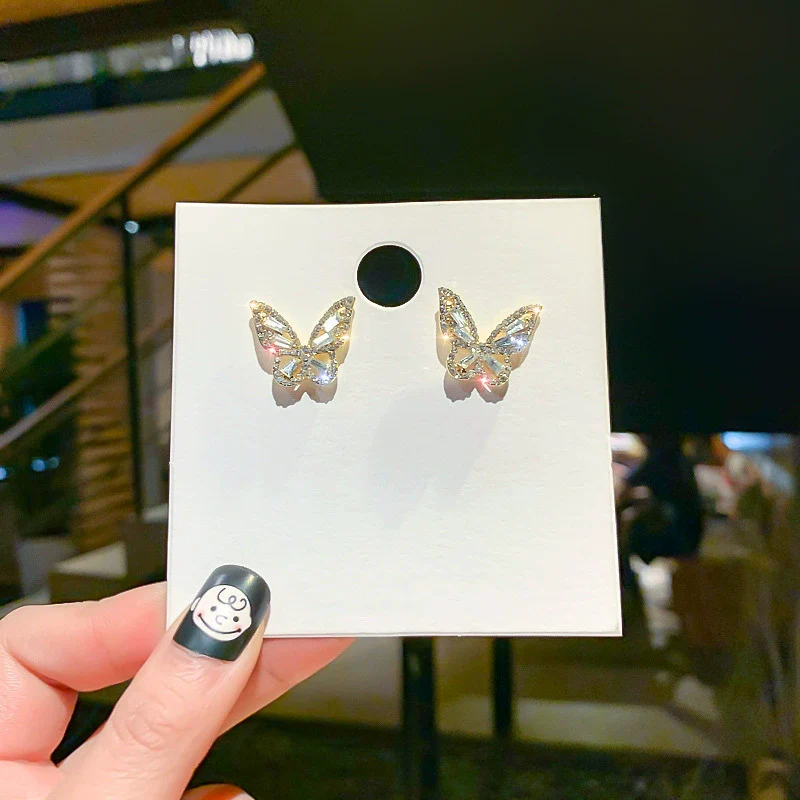 Wholesale Alloy Geometric Butterfly Women's Cold Style Fashion Light Luxury Ear Bone Clip Earrings With Electroplating - Image 33