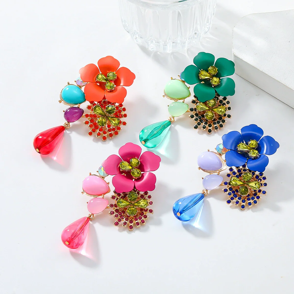Wholesale Alloy Geometric Diamond Vintage Resin Flower Beaded Earrings For Women - Image 3