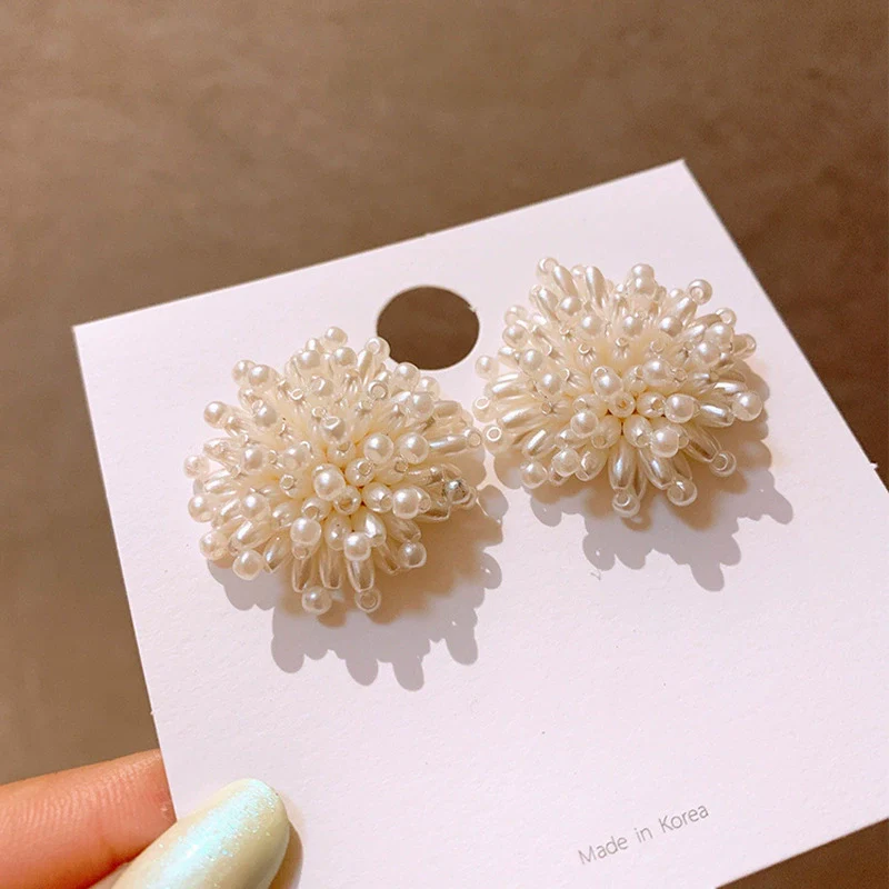 Wholesale Alloy Geometric Earrings With Diamond And Pearl Retro Light Luxury Electroplated For Women - Image 16