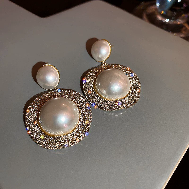Wholesale Alloy Geometric Earrings With Diamond And Pearl Retro Light Luxury Electroplated For Women - Image 21