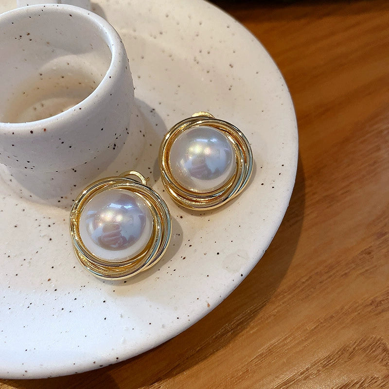 Wholesale Alloy Geometric Earrings With Diamond And Pearl Retro Light Luxury Electroplated For Women - Image 23