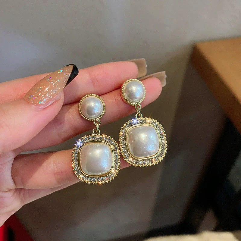 Wholesale Alloy Geometric Earrings With Diamond And Pearl Retro Light Luxury Electroplated For Women - Image 24
