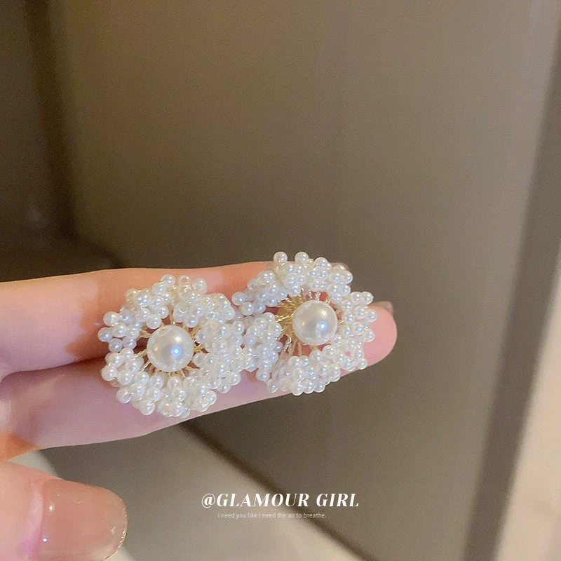Wholesale Alloy Geometric Earrings With Diamond And Pearl Retro Light Luxury Electroplated For Women - Image 31