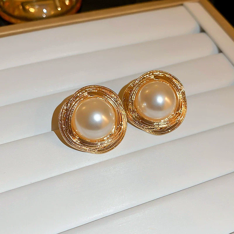 Wholesale Alloy Geometric Earrings With Diamond And Pearl Retro Light Luxury Electroplated For Women - Image 37