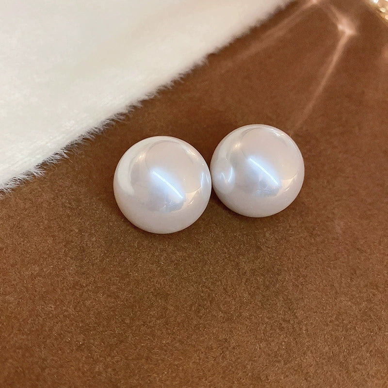 Wholesale Alloy Geometric Earrings With Diamond And Pearl Retro Light Luxury Electroplated For Women - Image 49
