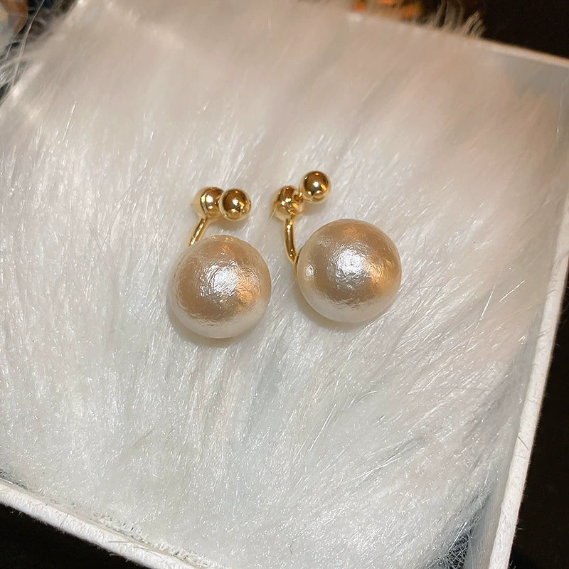Wholesale Alloy Geometric Earrings With Diamond And Pearl Retro Light Luxury Electroplated For Women - Image 55