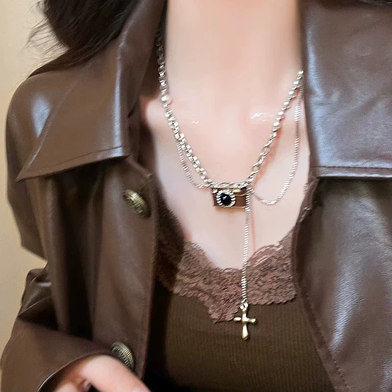 Wholesale Alloy Geometric Electroplated Camera Clavicle Necklace For Women Vintage Light Luxury Style