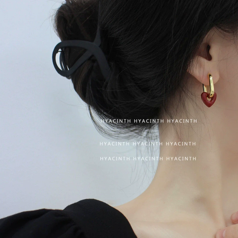 Wholesale Alloy Geometric Electroplated Cute Style Ear Buckles - Image 6