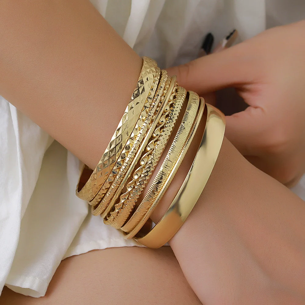 Wholesale Alloy Geometric Electroplated Multilayer Stacked Unisex And Women's Bracelet 6Piece Set - Image 24