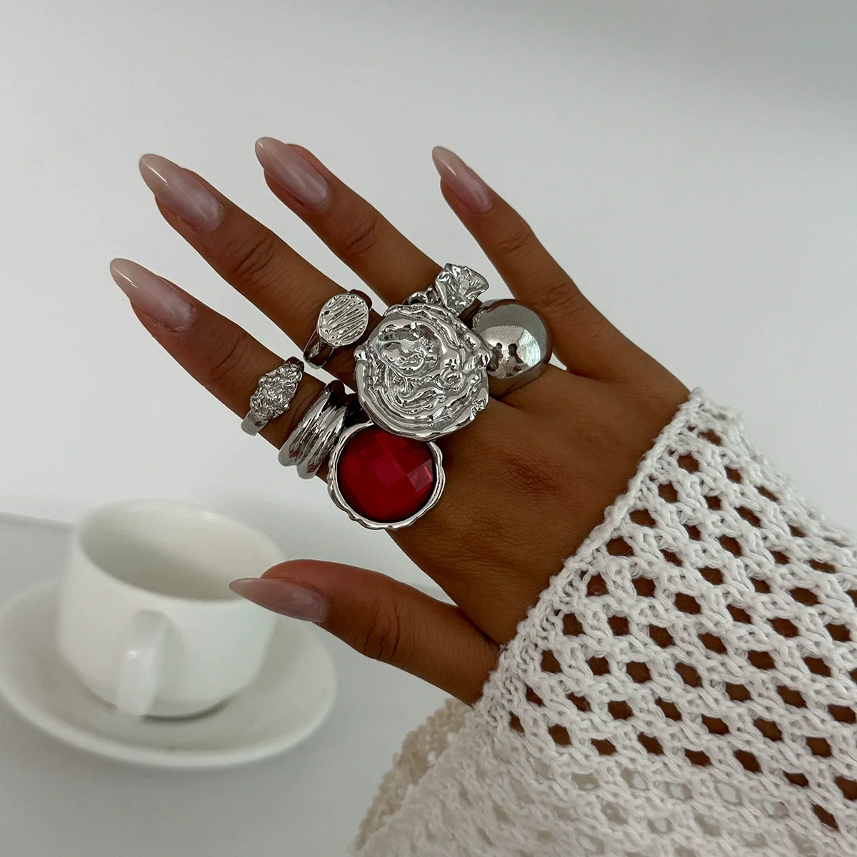 Wholesale Alloy Geometric Pleated Imitation Gemstone Rhinestone Ring Set For Women With Electroplating Design - Image 7