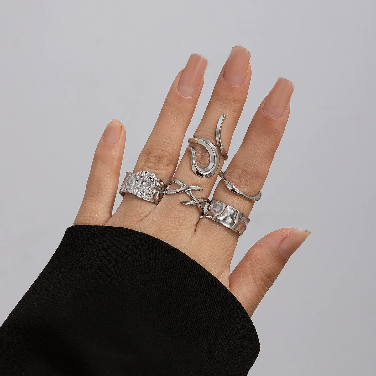 Wholesale Alloy Geometric Retro Electroplated Women's Ring Set With Irregular Smooth Opening Texture - Image 3