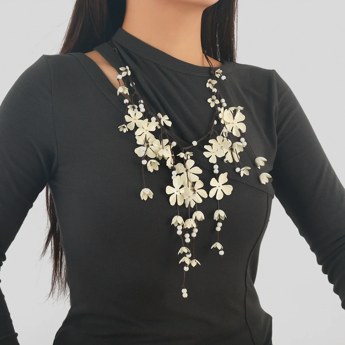 Wholesale Alloy Handmade Floral Multilayer Bohemian Style Women's Necklace With Snake Bone Chain
