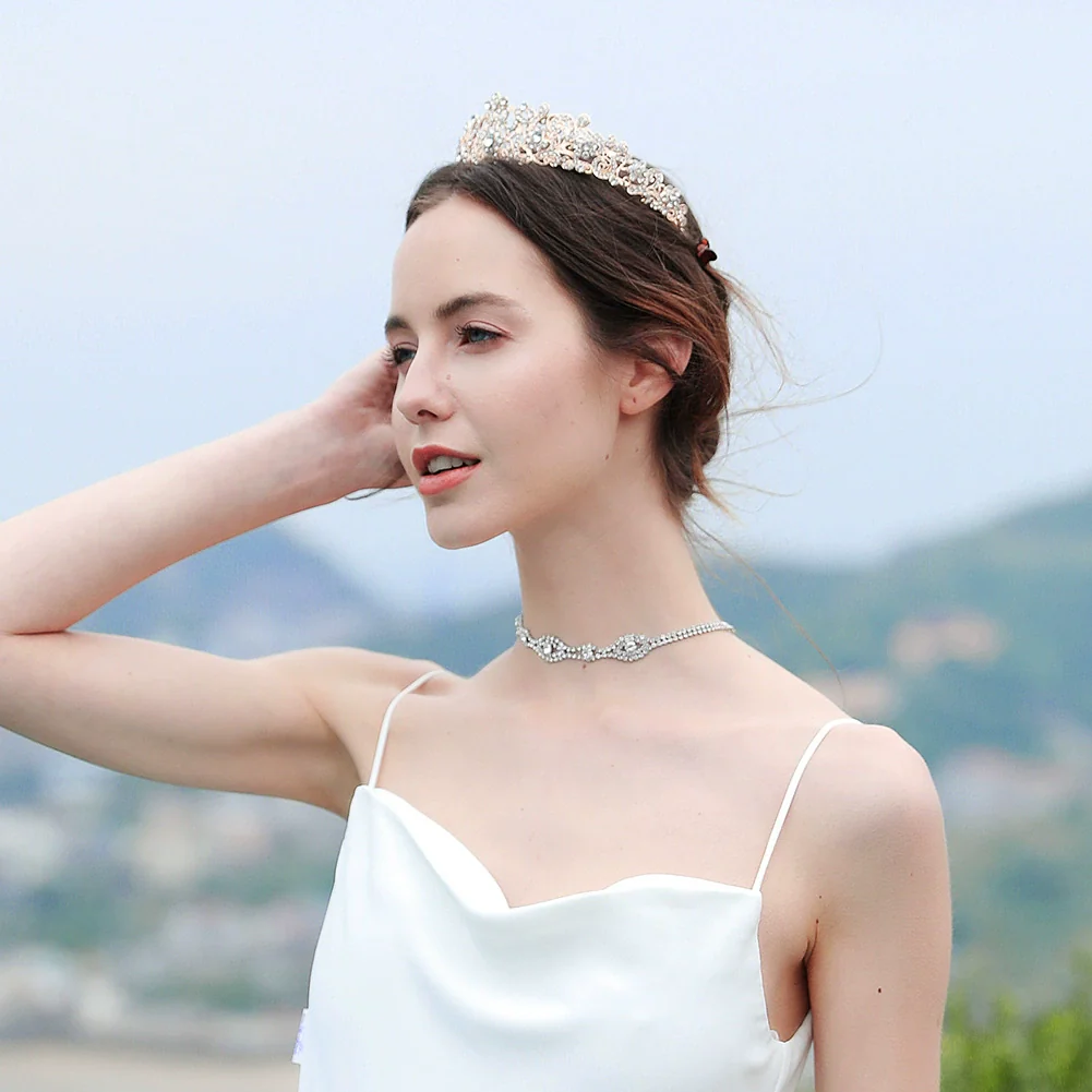 Wholesale Alloy Handmade Retro Baroque Round Cake Crown Diamond Headband Women's Hair Accessories