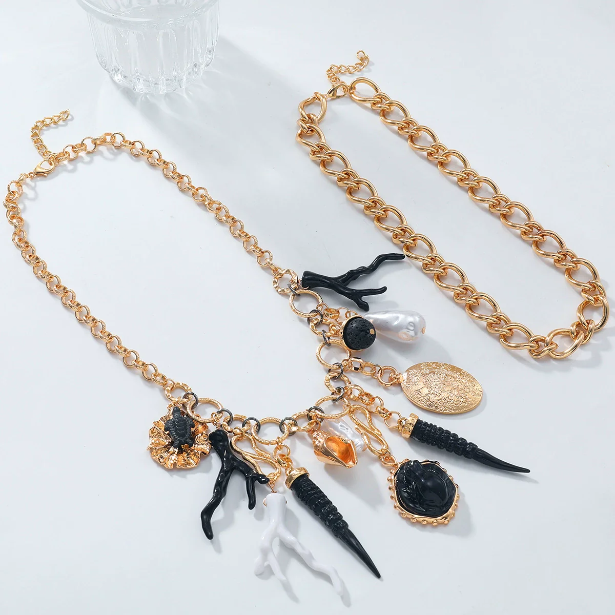 Wholesale Alloy Imitation Pearl Necklace With Animal And Zodiac Shapes And Geometric Patterns Electroplated For Women - Image 2
