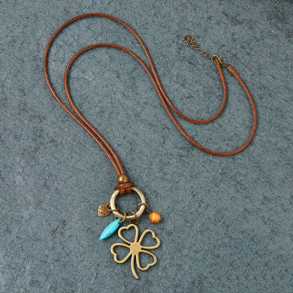 Wholesale Alloy Leaves Four Leaf Clover Pendant Necklace With Electroplating Vintage Fashion Style Unisex - Image 4