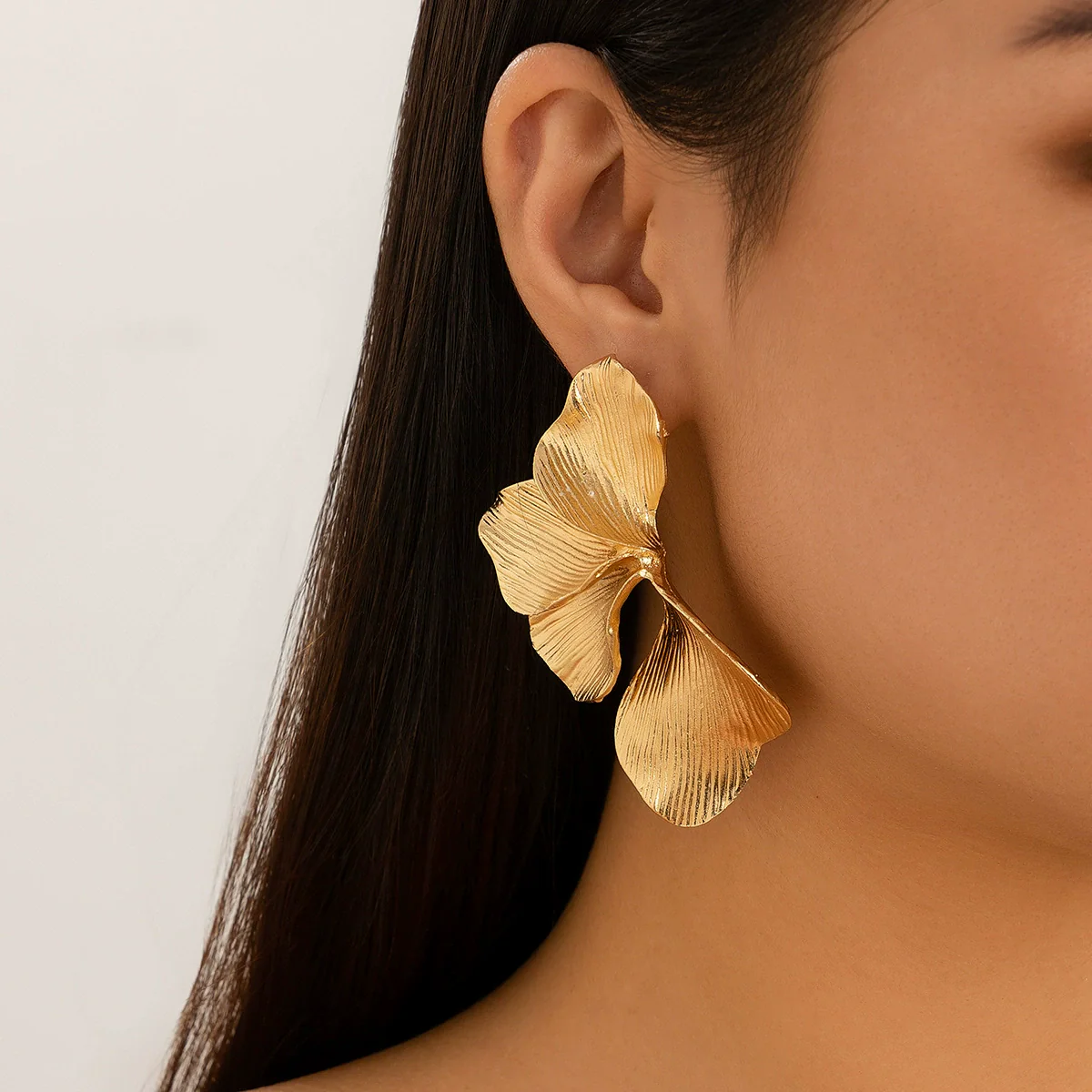 Wholesale Alloy Personality Double Layer Five Petal Flower Leaves Tassel Electroplated Women's Earrings - Image 3