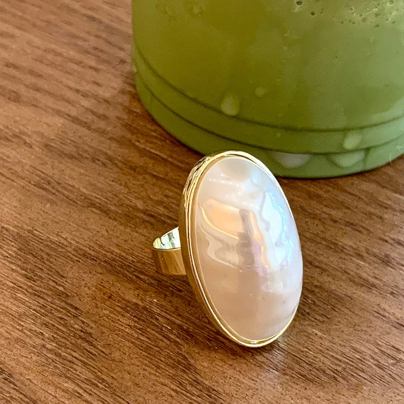 Wholesale Alloy Retro Geometric Asymmetrical Ushaped Pearl Ring For Women With Electroplating Treatment - Image 7