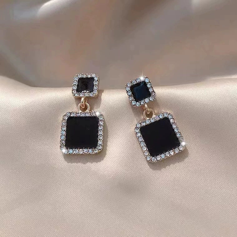Wholesale Alloy Square Earrings With Geometric Pattern And Electroplating Treatment For Women Light Luxury Style - Image 2