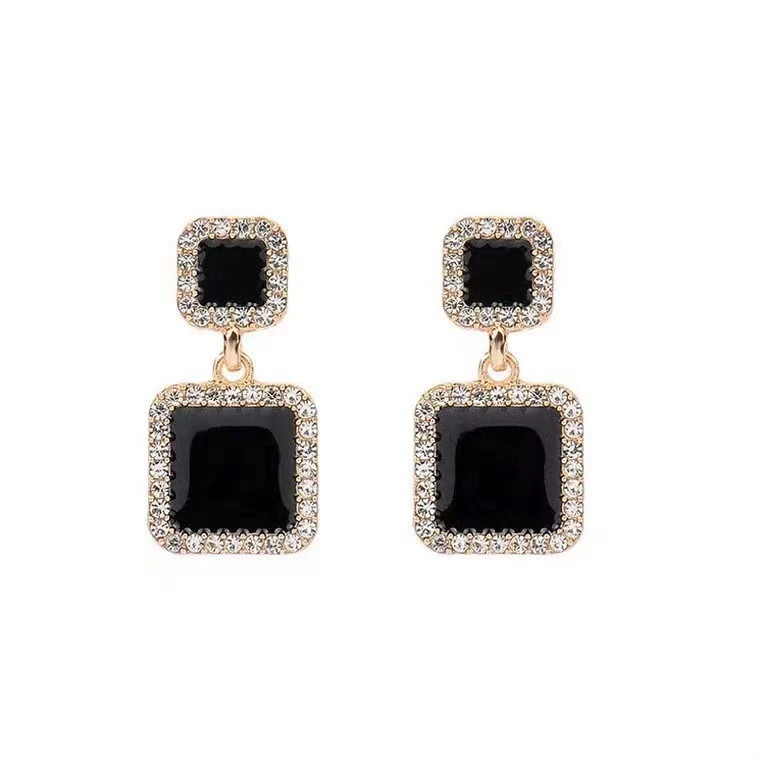 Wholesale Alloy Square Earrings With Geometric Pattern And Electroplating Treatment For Women Light Luxury Style - Image 4