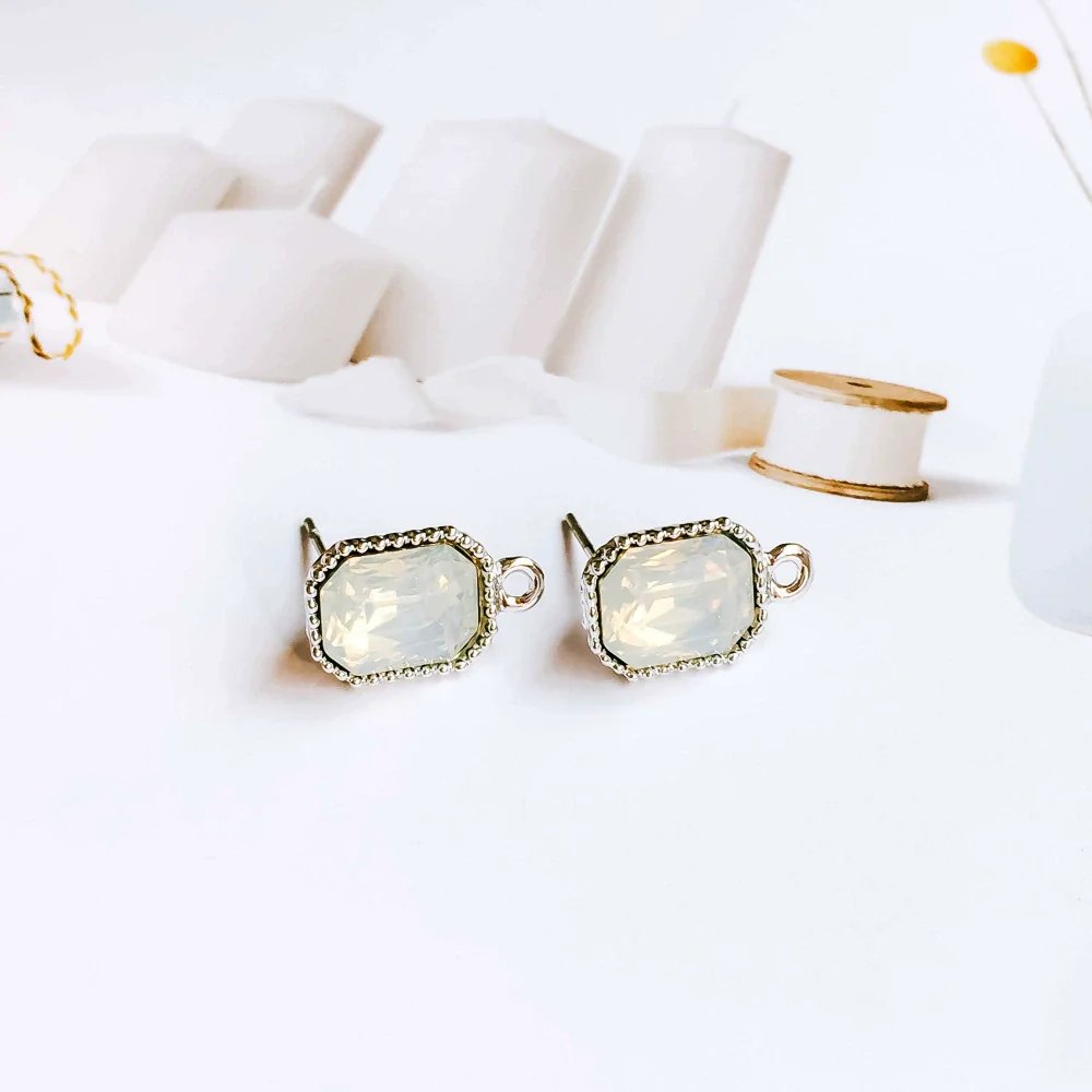 Wholesale Alloy Square Electroplated Earrings For Female As Allmatch Niche Jewelry Accessories - Image 7