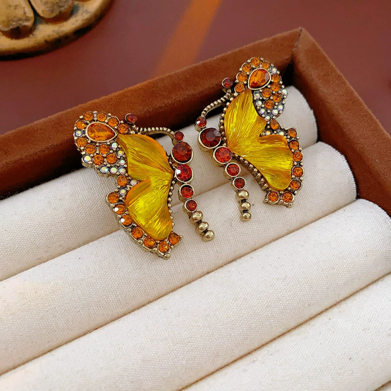 Wholesale Alloy Vintage Necklace Set With Diamonds Featuring Butterfly Pattern - Image 6