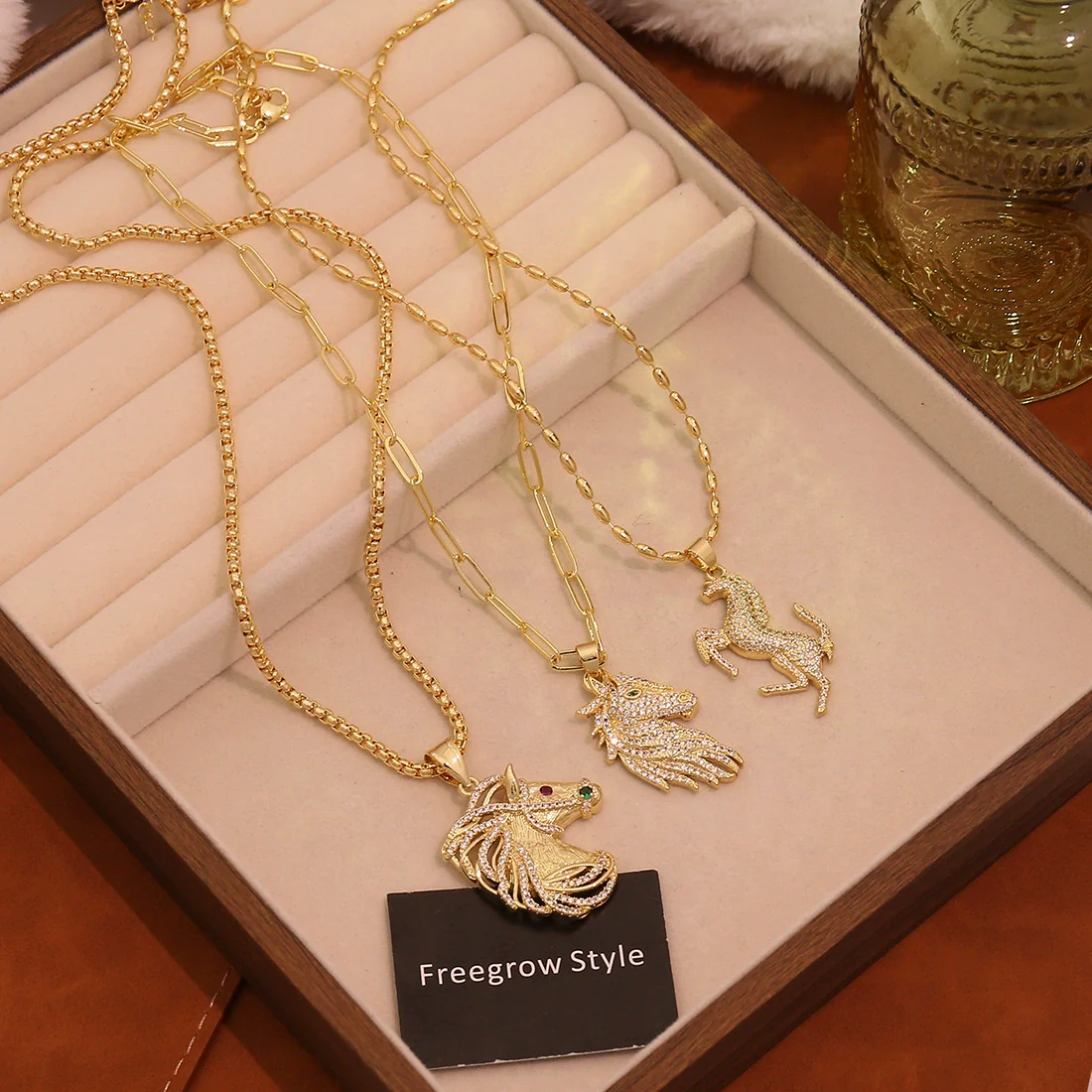 Wholesale Animal Zodiac Style Brass Micropaved Zircon 18K Plated Horse Pendant Necklace Accessories