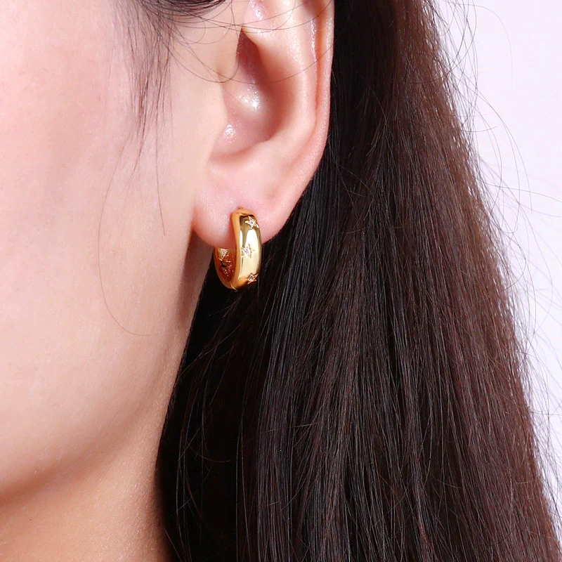 Wholesale Brass Star Hollow Earrings For Women Fashion Electroplated - Image 4