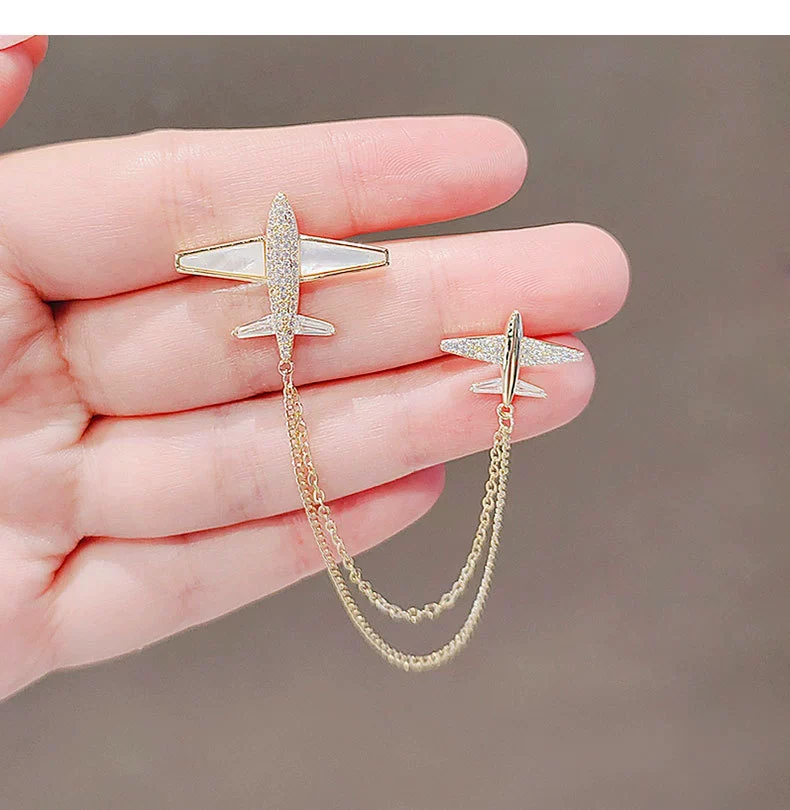 Wholesale Brooch Copper Goldplated Artificial Gemstones Semiprecious Stones Geometric Aircraft Tassel Design For Women