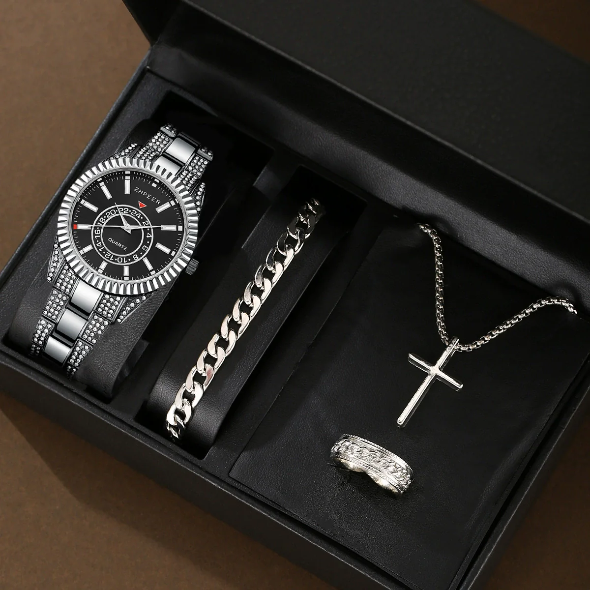 Wholesale Casual Alloy Band Round Dial Quartz Watch For Men And Women - Image 2