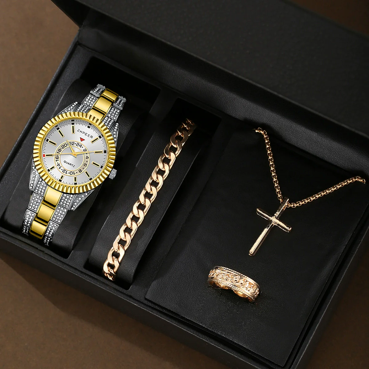 Wholesale Casual Alloy Band Round Dial Quartz Watch For Men And Women - Image 3