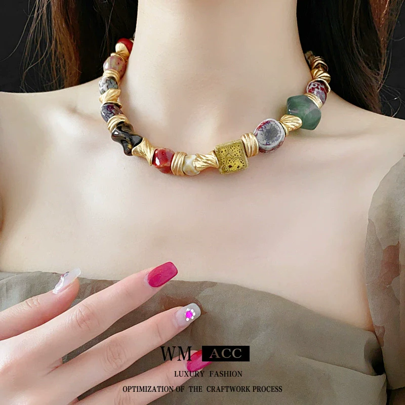 Wholesale Ceramic Vintage Elegant Flower Geometric Clavicle Necklace For Women With Electroplating - Image 2
