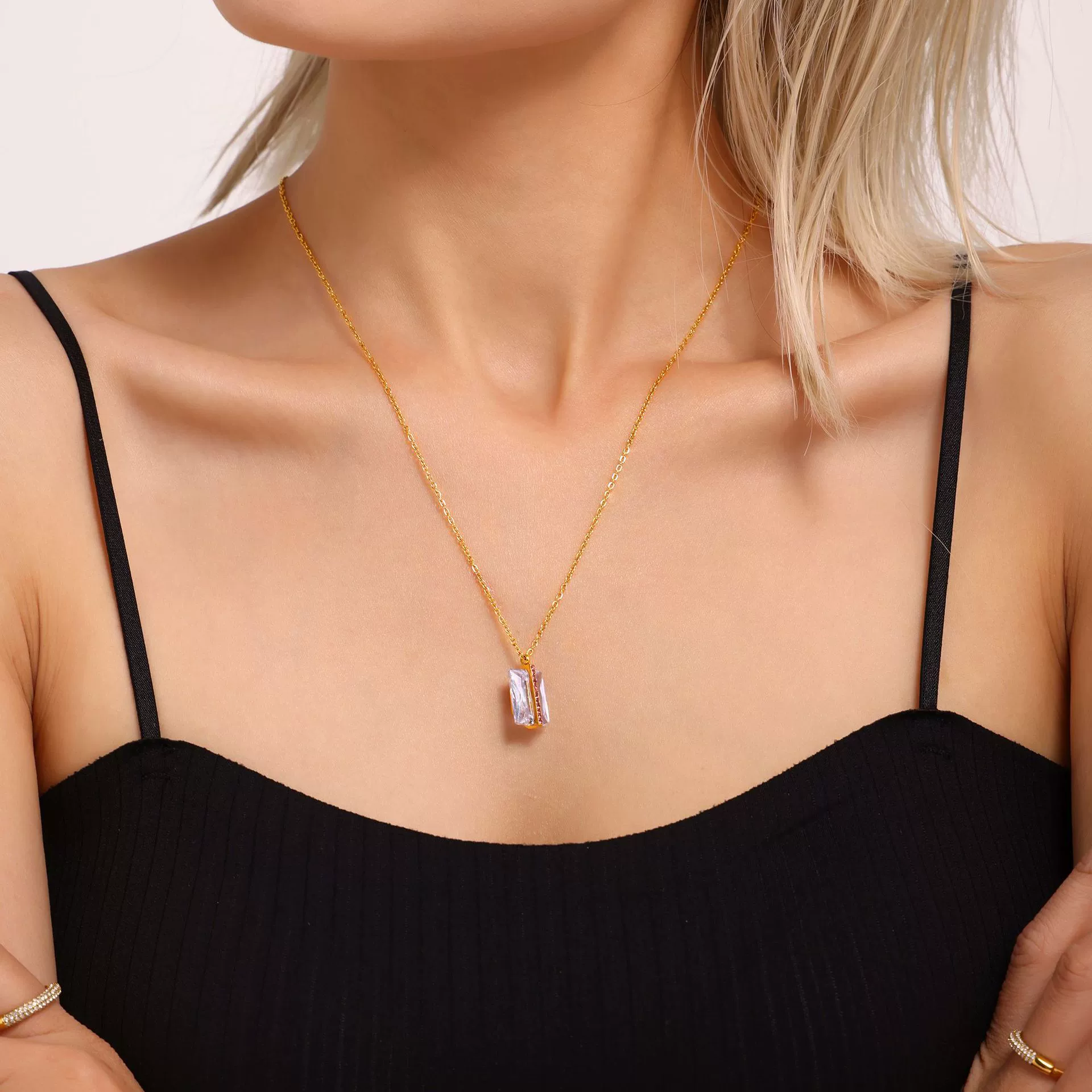 Wholesale Clavicle Necklace Stainless Steel Pvd Electroplated 18K Gold With Square Zircon In Geometric Style For Women