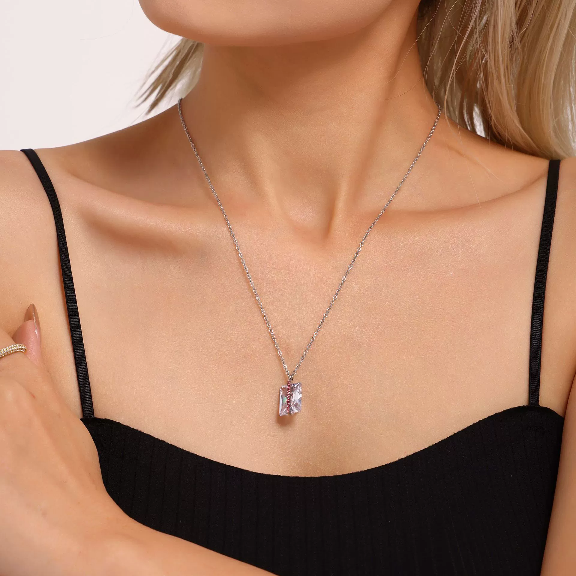 Wholesale Clavicle Necklace Stainless Steel Pvd Electroplated 18K Gold With Square Zircon In Geometric Style For Women - Image 2