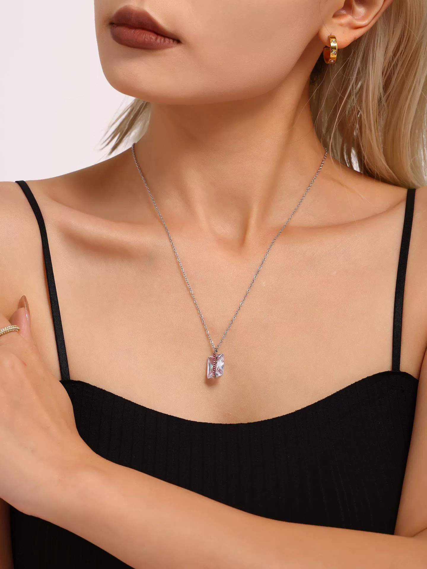 Wholesale Clavicle Necklace Stainless Steel Pvd Electroplated 18K Gold With Square Zircon In Geometric Style For Women - Image 6