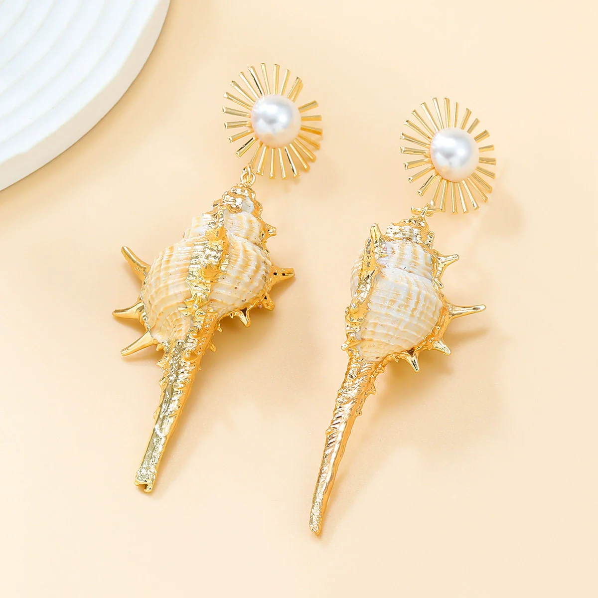 Wholesale Conch Earrings Alloy Inlaid Pearl Shell Geometric Style Women's Jewelry