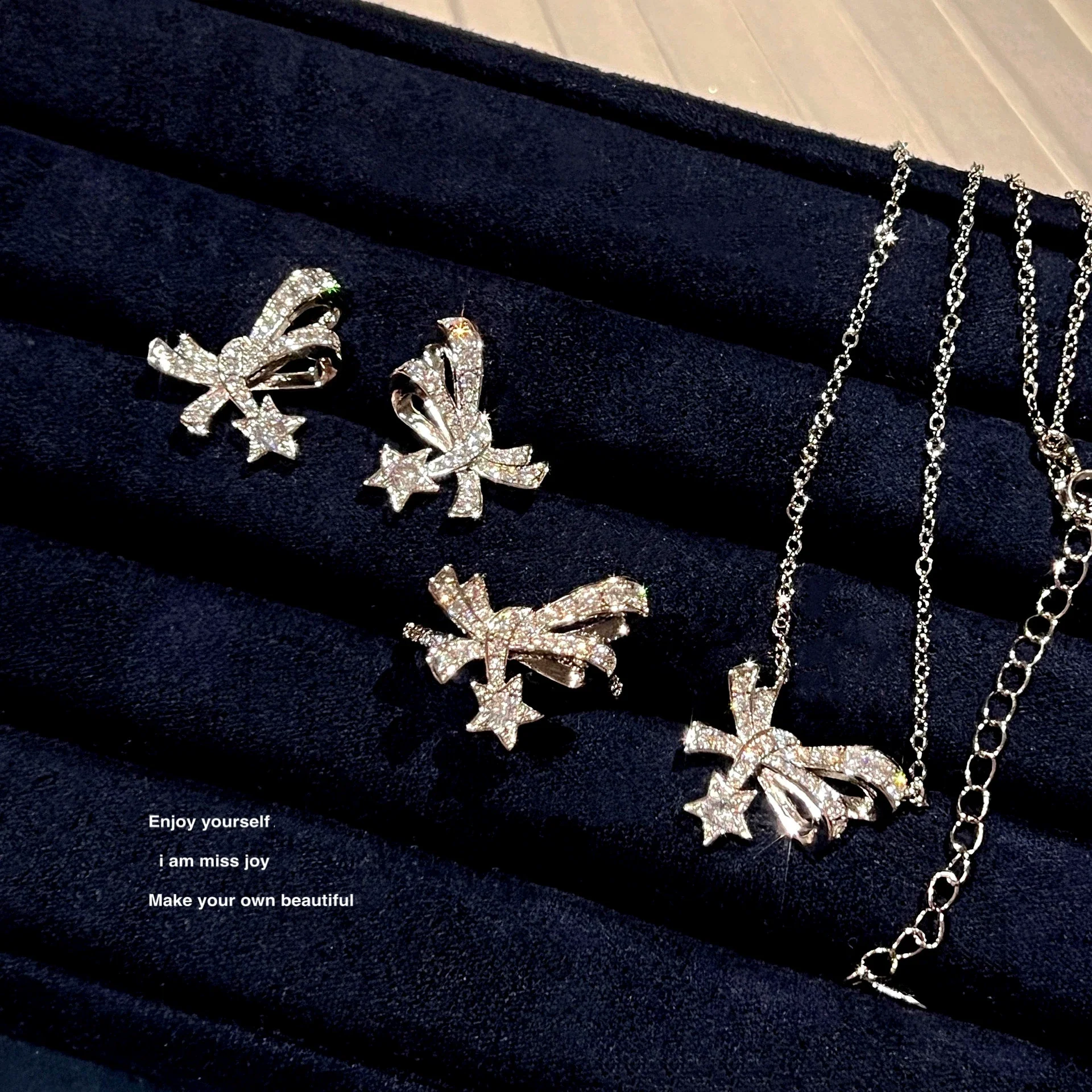 Wholesale Copper Bow Zircon Inlaid Women's Earrings - Image 2