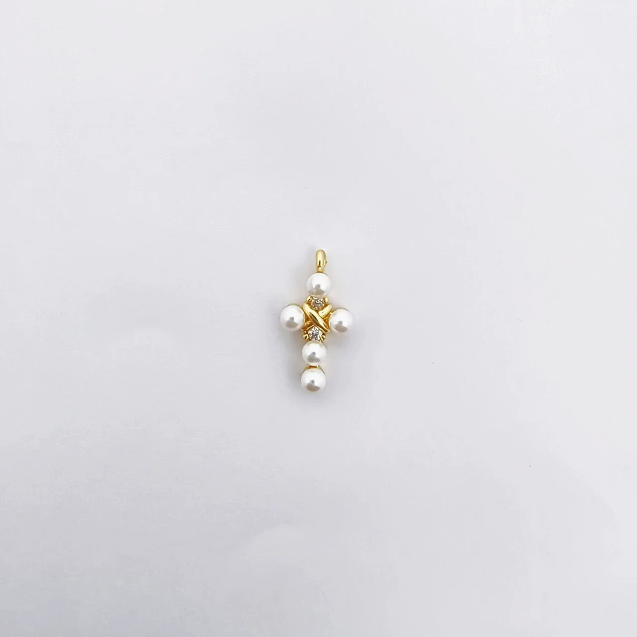 Wholesale Copper Electroplated Cross Pendant Necklace With Microinlaid Zircon And Pearl Hollow Design Jewelry Accessories - Image 11