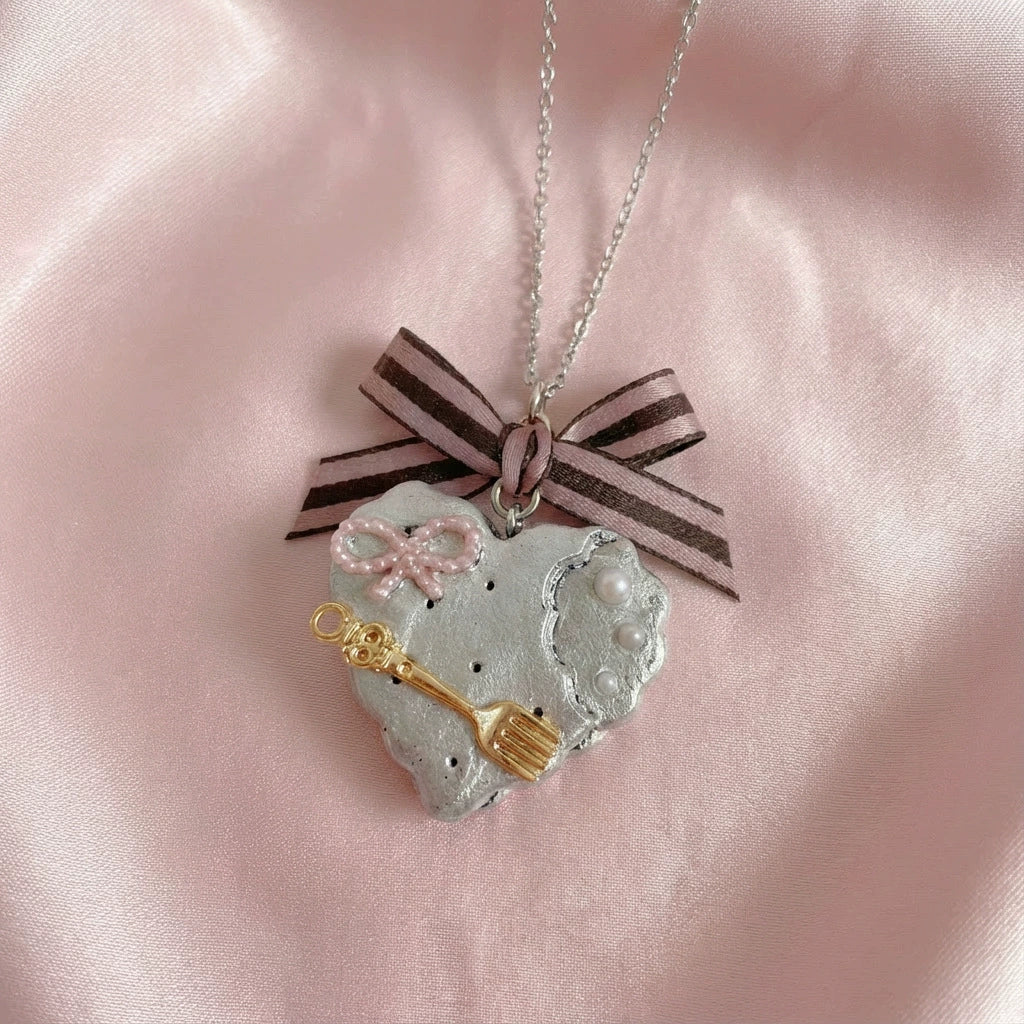 Wholesale Copper Electroplated Heart Shape Bow Tie Cookies Pendant Necklace For Girls - Image 6