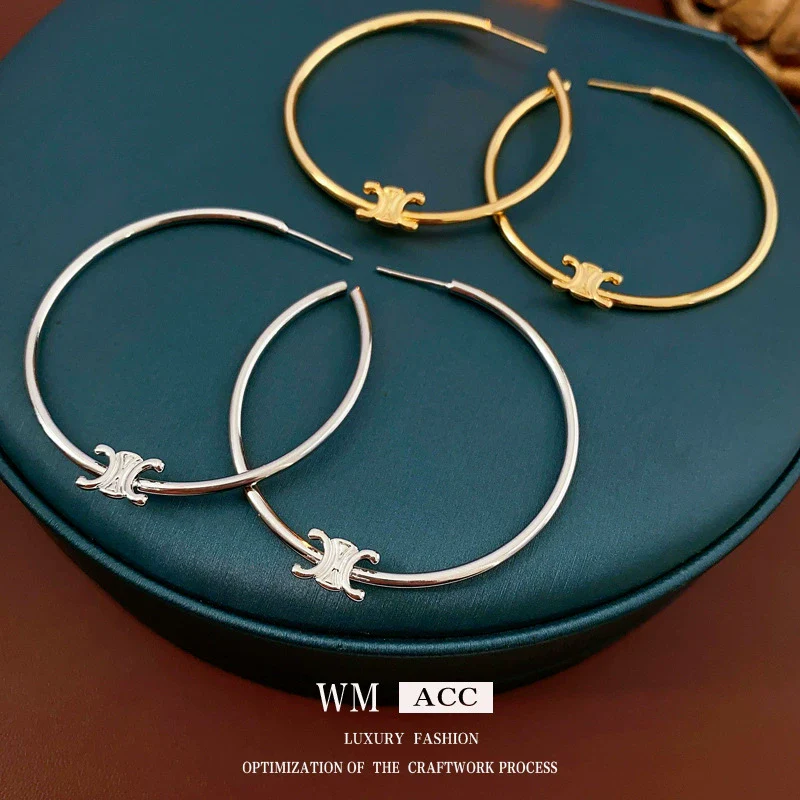 Wholesale Copper Electroplated Letter Earrings For Women Sophisticated Geometric Style - Image 3