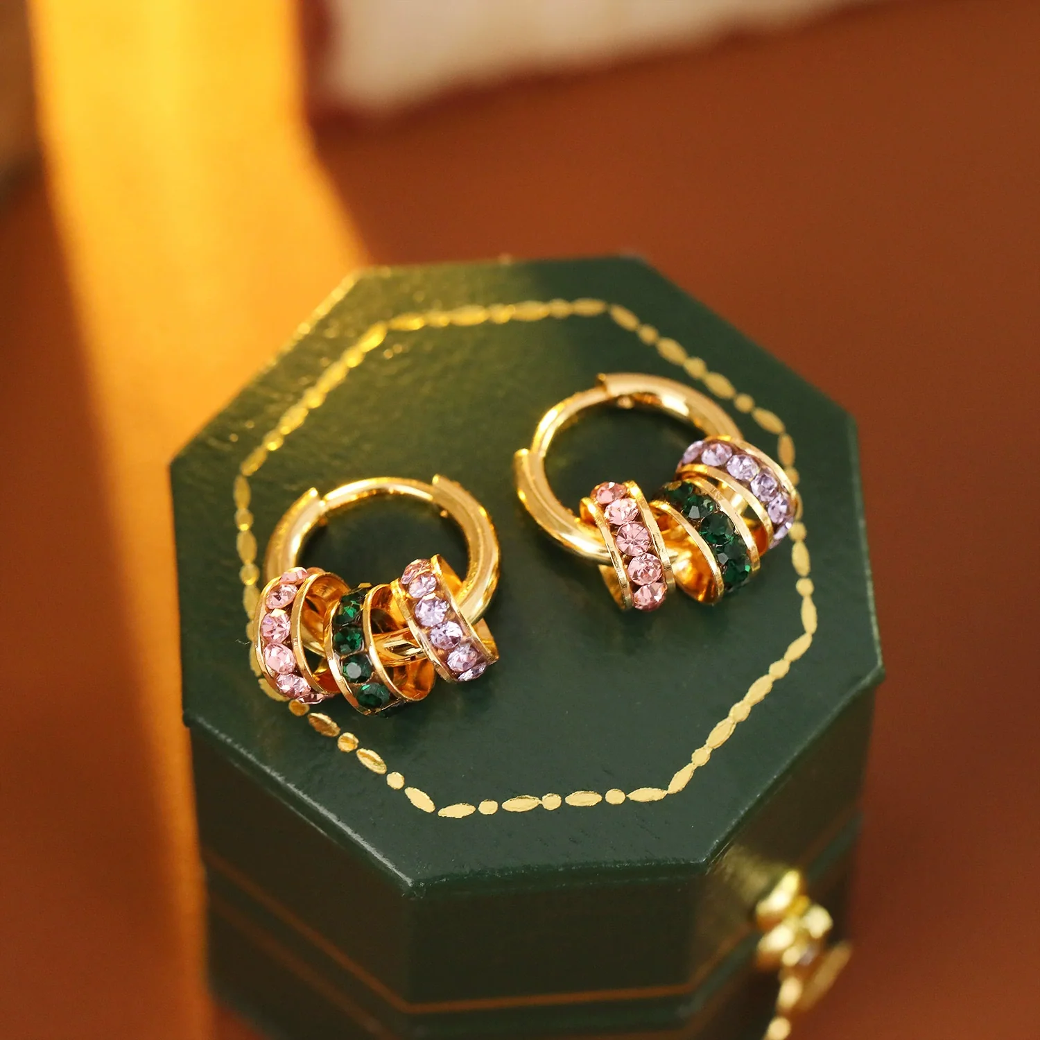 Wholesale Copper Geometric Hoop Earrings With Threecolor Diamond Electroplating For Women Retro Style