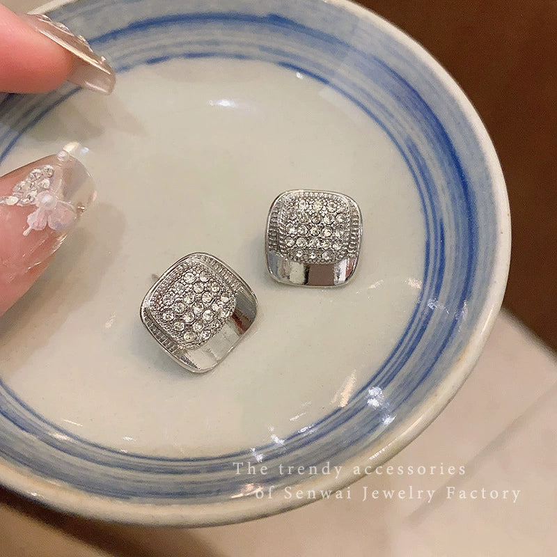 Wholesale Copper Geometric Square Microinlaid Zircon Electroplated Women's Earrings - Image 4