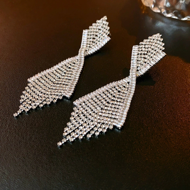 Wholesale Copper Geometric Tassel Earrings With Diamond Embedded And Electroplating Treatment For Women - Image 6