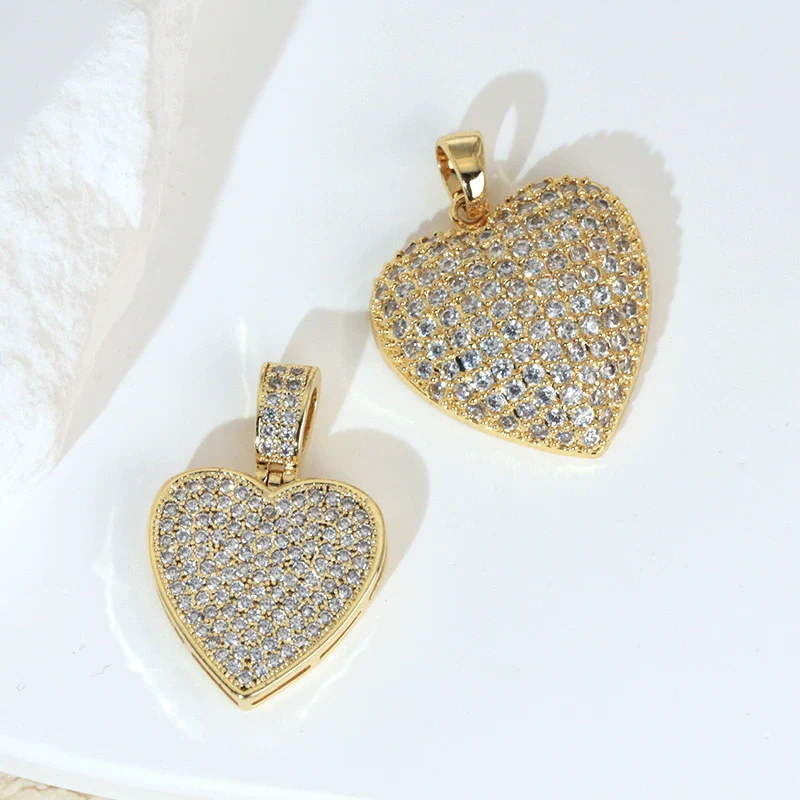 Wholesale Copper Heartshaped Micropaved Love Necklace Pendant For Women Jewelry Accessories - Image 3