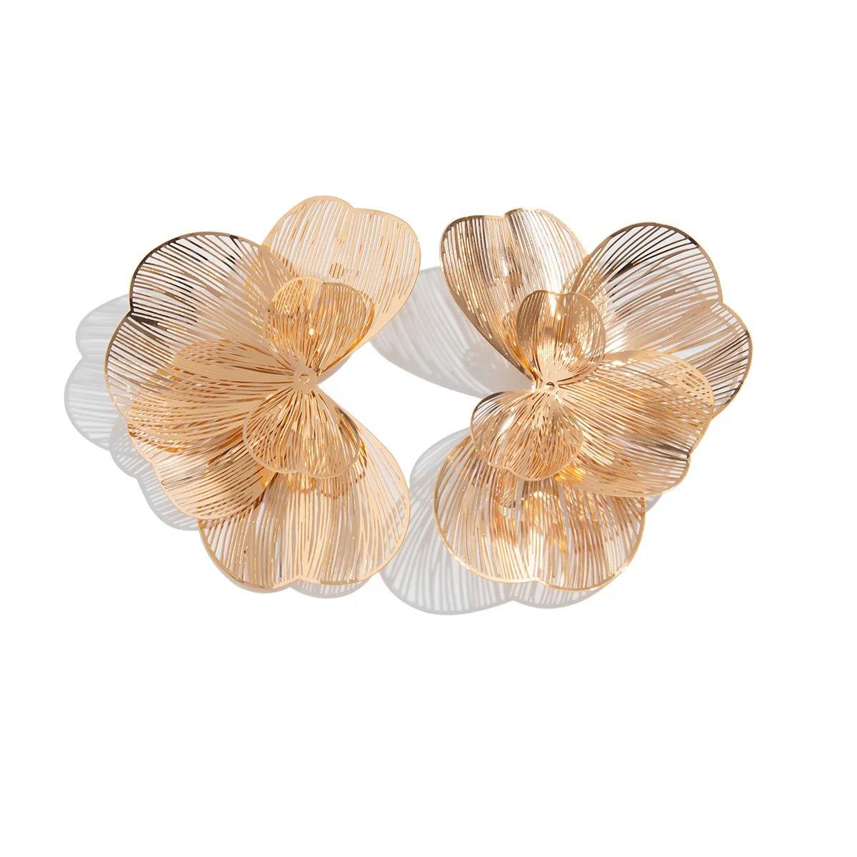 Wholesale Copper Hollow Gingko Leaf Earrings For Women Electroplated Minimalist Style - Image 5
