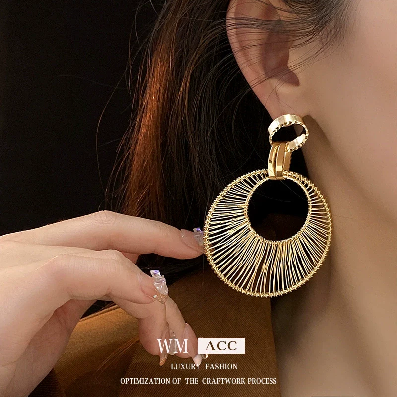 Wholesale Copper Hollowout Geometric Circle Earrings For Women - Image 2