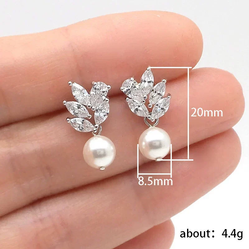 Wholesale Copper Inlaid Zircon Women's Earrings Simple Geometric Style With Leaf Shape And Imitation Pearl - Image 5